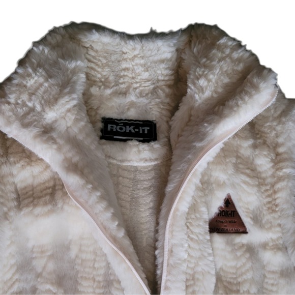 Rok-It Faux Fur Cream Textured Vest - Picture 1 of 4